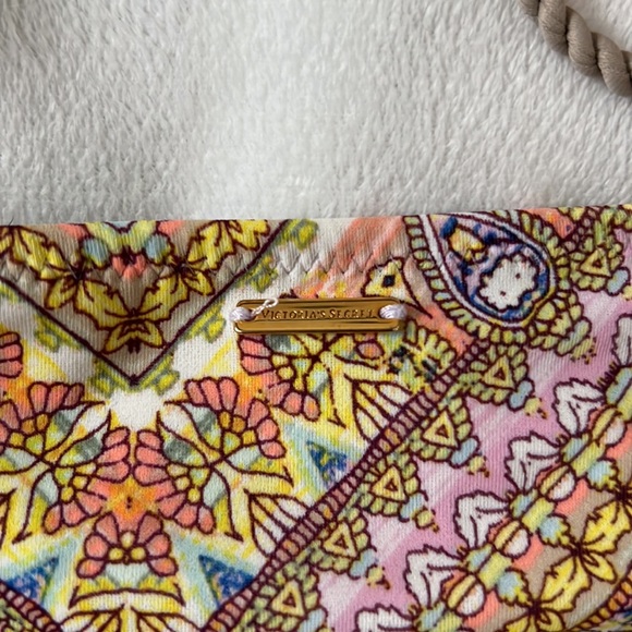 Bohemian Halter top bikini with tassels - Picture 7 of 9